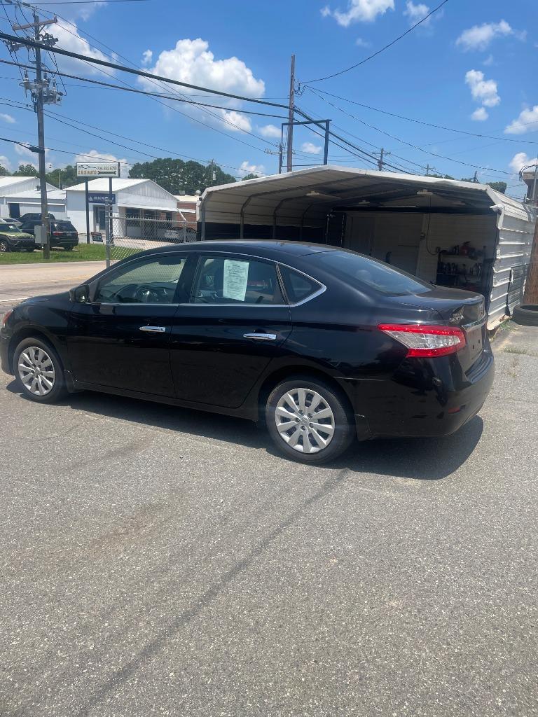 2015 Nissan Sentra S's photo