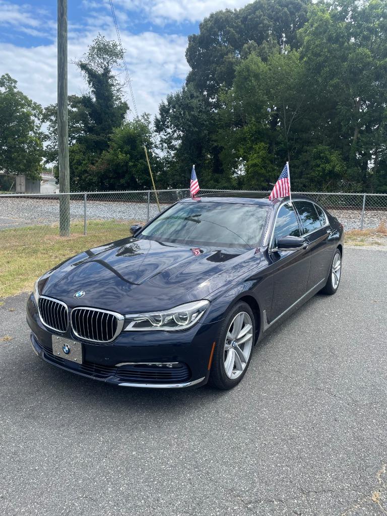 2016 BMW 7 Series 750i's photo