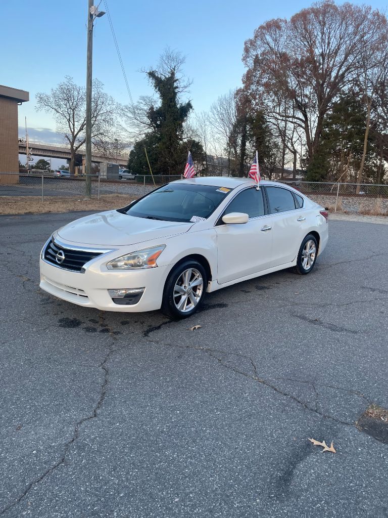 2013 Nissan Altima Sedan SV's photo