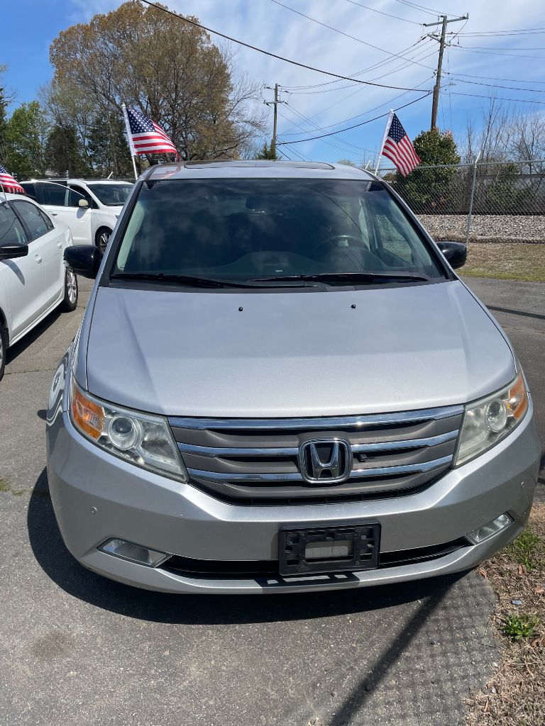 2012 Honda Odyssey Touring's photo